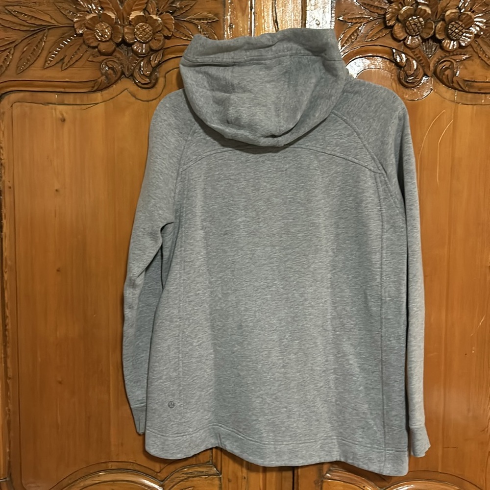 Lululemon Drawstring Neckline Pullover Hooded Swe… - image 3